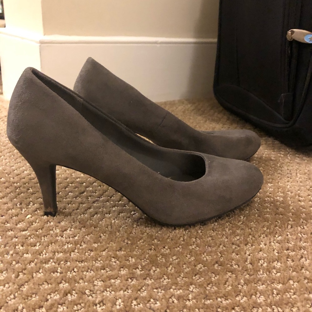 Shoes - Picture 2 of 3